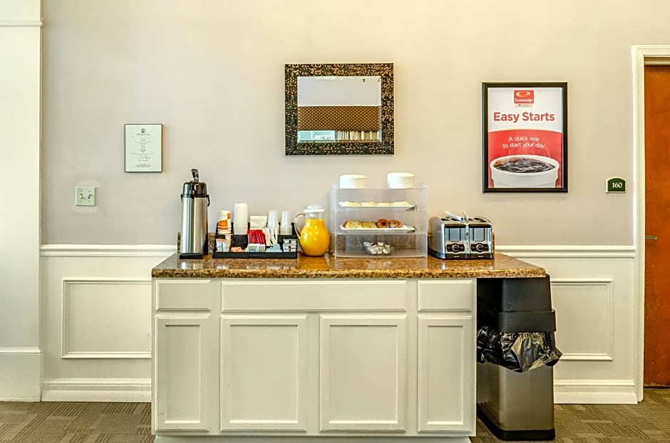 Econo Lodge Inn & Suites Radford-Blacksburg Area