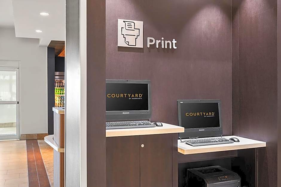 Courtyard by Marriott Evansville East