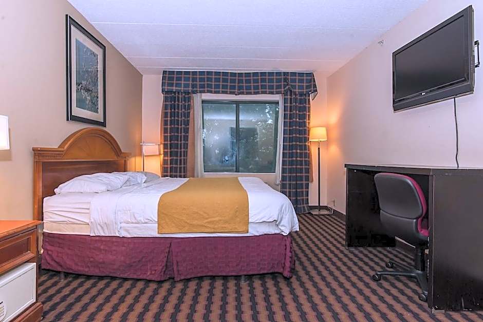 NORTHEAST GARDEN INN.