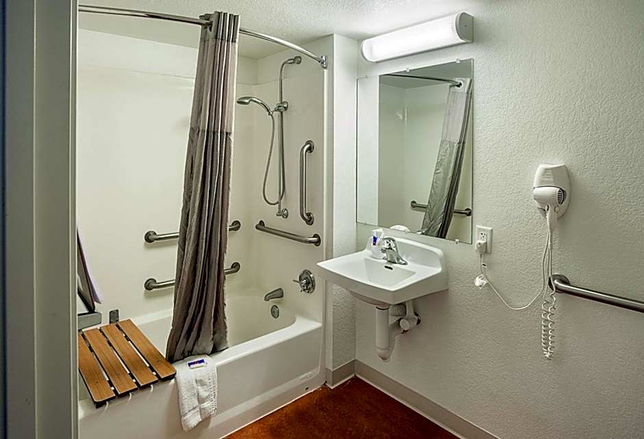 Motel 6 Binghamton