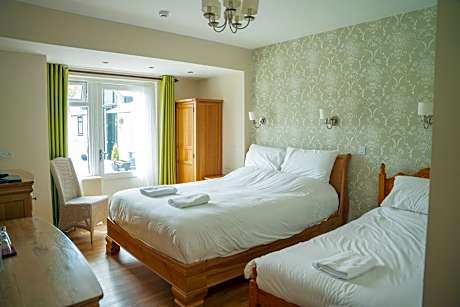 King Room with Mountain View