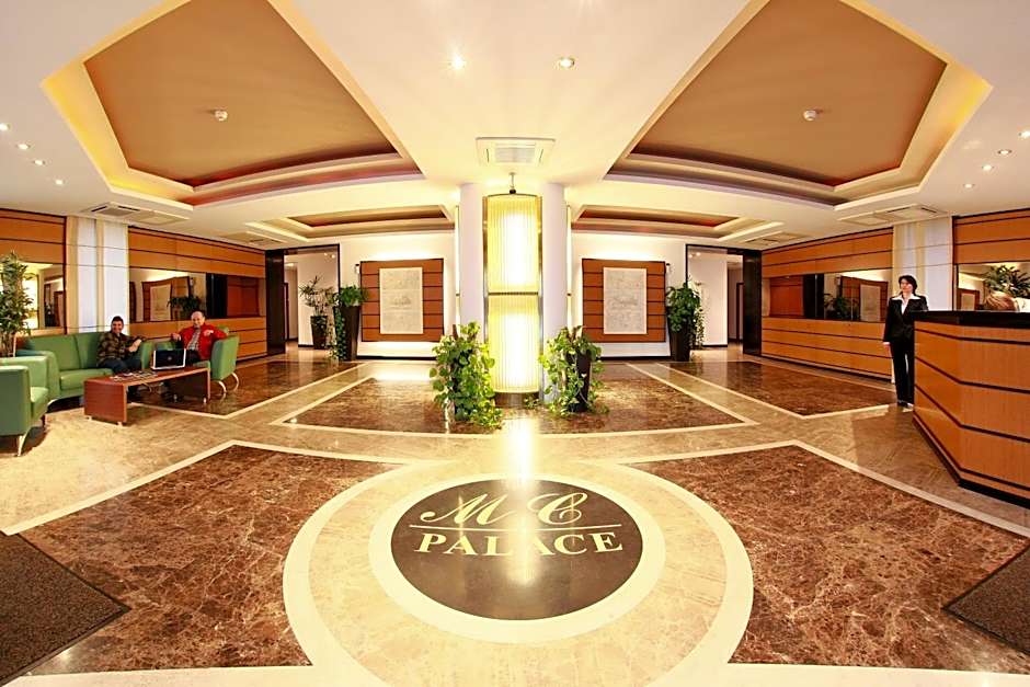 Monte Carlo Palace Rooms