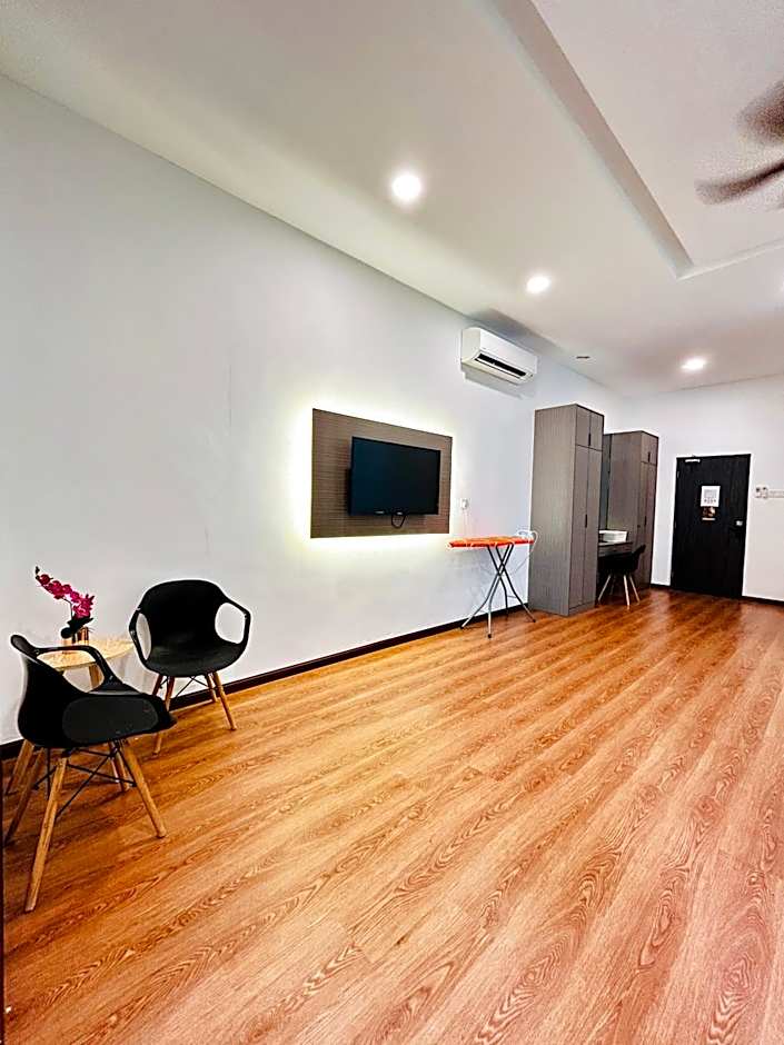 Lestari Inn Boutique Residence - Private Parking