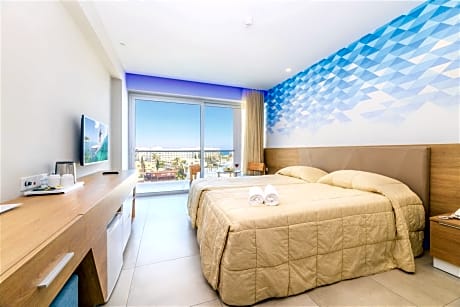 Deluxe Double or Twin Room with Pool View