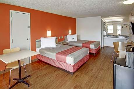 2 Full Beds Non-Smoking