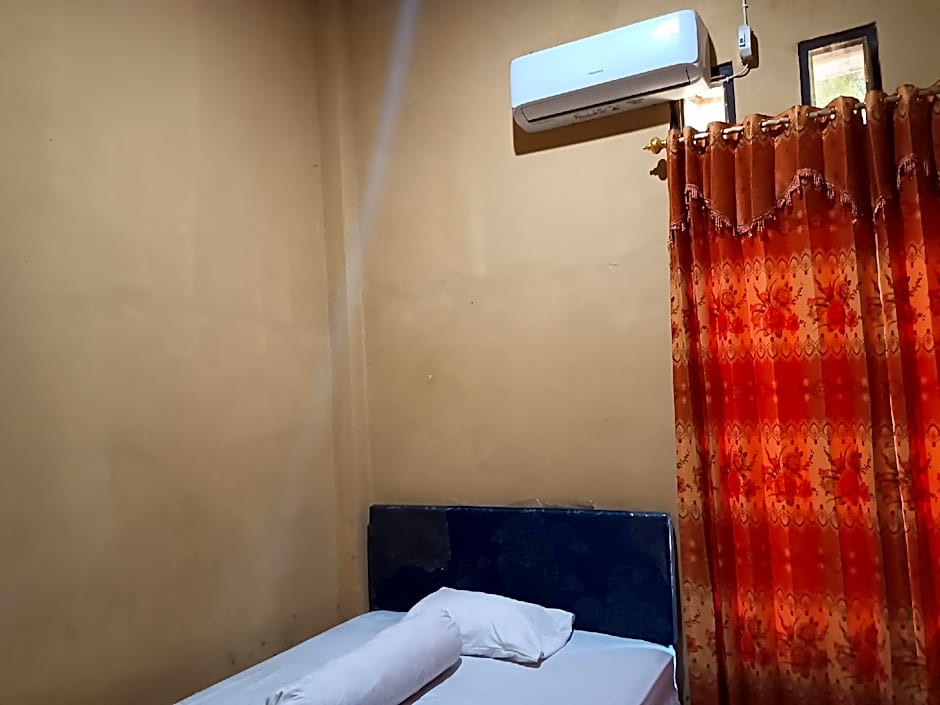 OYO 93073 Penginapan 69