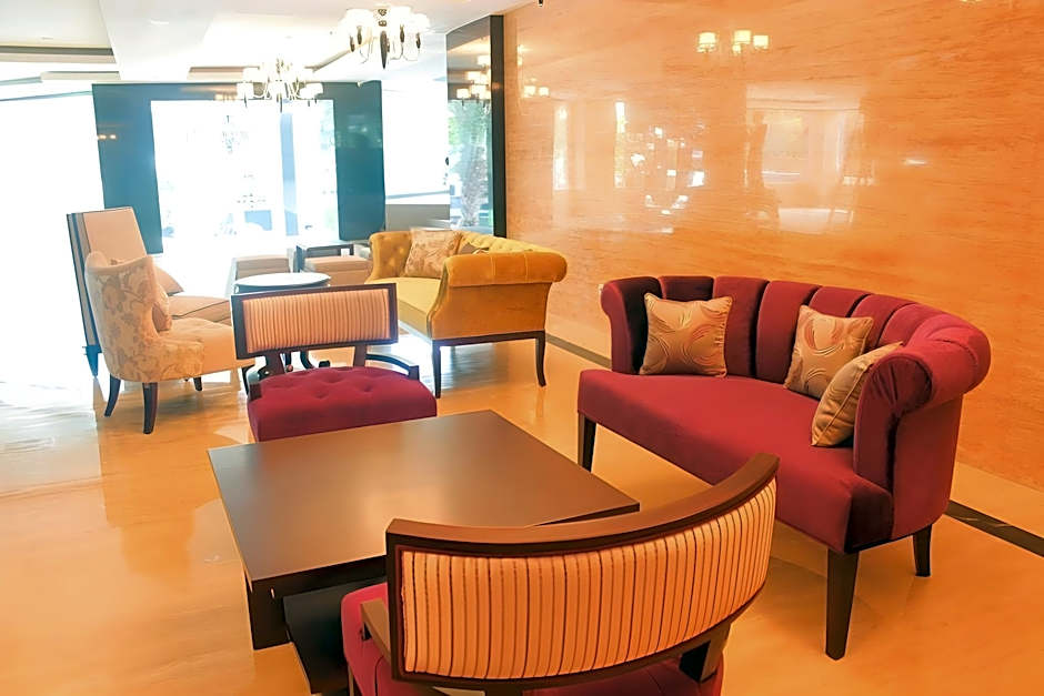 Royal Regantris Cendana 