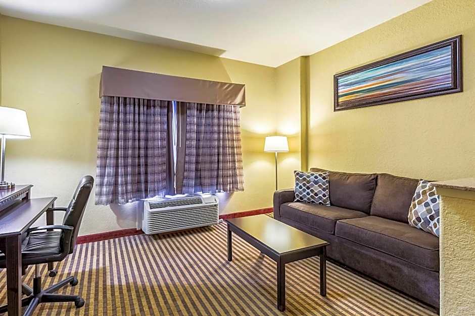 CasaBlanca Inn & Suites Houston - Spring