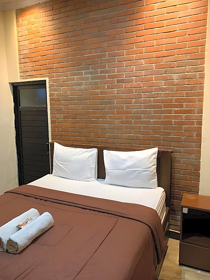 Prime Adisucipto Hotel