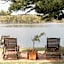 Black Swan Waterfront Motel