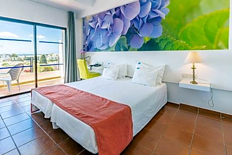 Double Room with Pool View