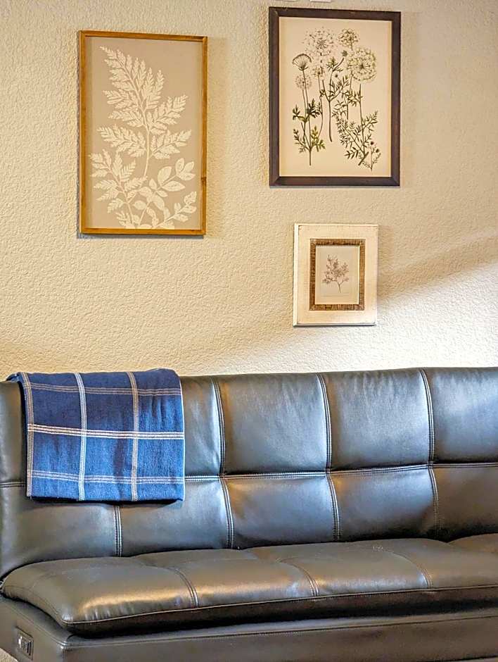 The Fountain Creek Inn of Manitou Springs