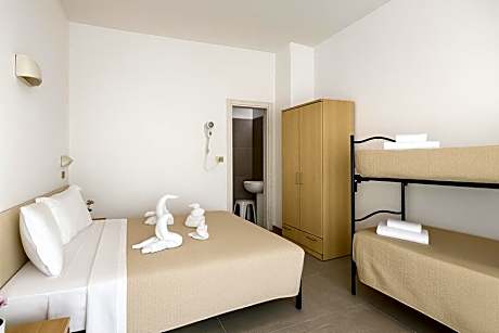 Economy Quadruple Room