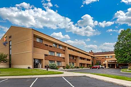 Comfort Inn Lansing West