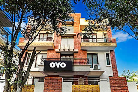 Hotel O Sunshine Near Iskcon Temple Noida