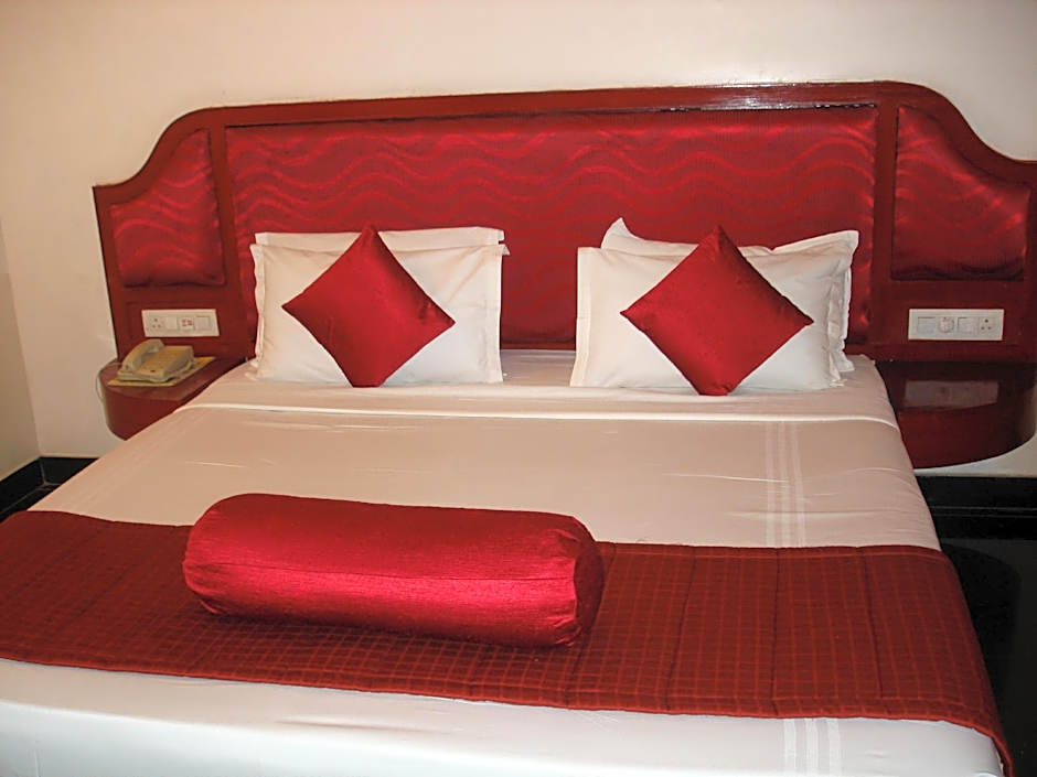 Hotel Le Garden – Experience Serenity Near Sacred Temples
