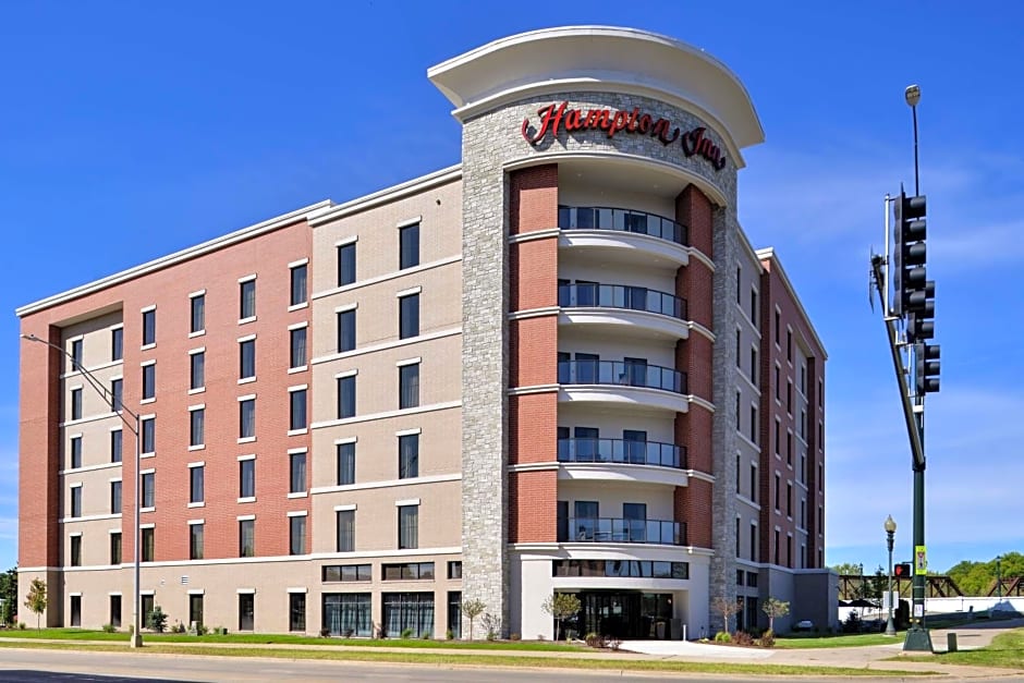 Hampton Inn By Hilton Cedar Falls Downtown, IA