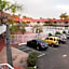 Express Inn & Suites - 5 Miles from St Petersburg Clearwater Airport