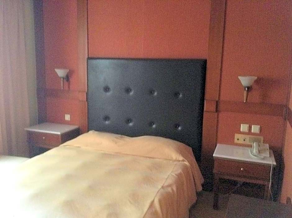 Foto 1 dari 1 — Single Room