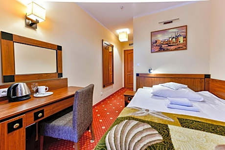 Single Room with Private Bathroom