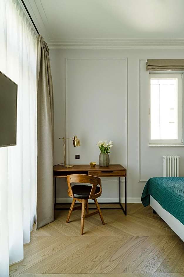 No.4 Residence