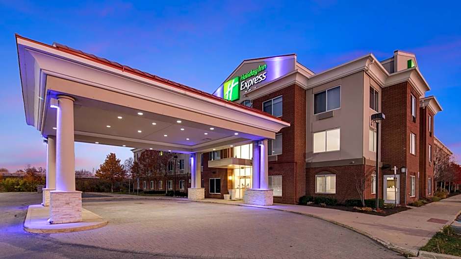 Holiday Inn Express & Suites Detroit - Farmington Hills By IHG