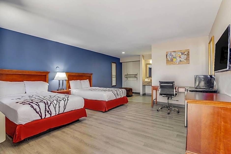 Econo Lodge Inn & Suites Enid South