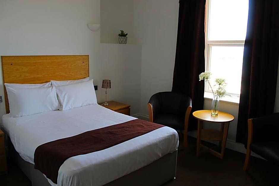 Four Saints Brig Y Don Hotel