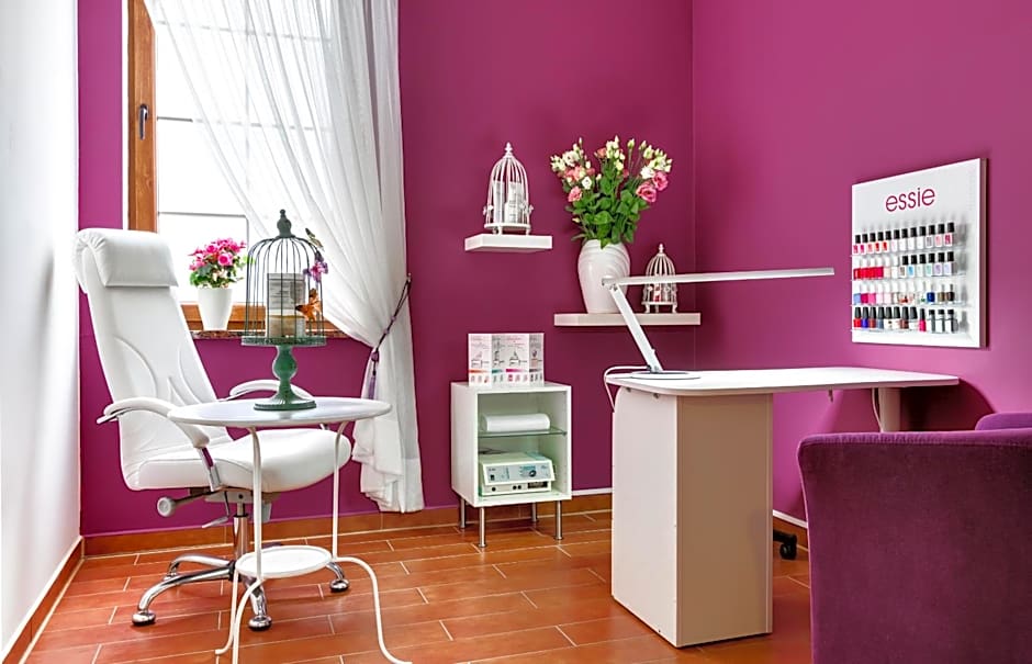 Hotel Konradówka Wellness & SPA - 300 metrów do centrum