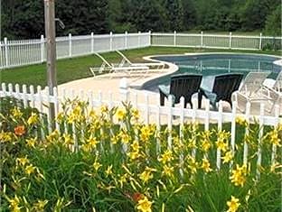 Coast Village Inn and Cottages