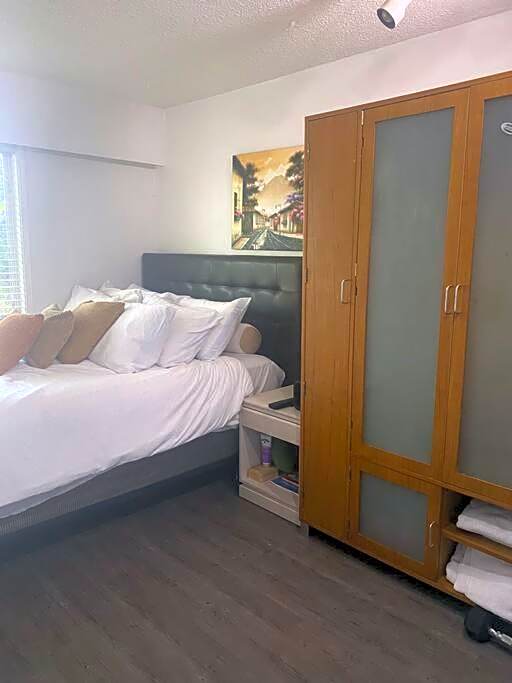 Room in an upper level 4 bedroom-1bathroom home on a quiet tree lined street