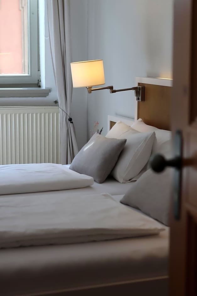 Weinbar & Gästehaus Himmelstoss