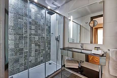 Deluxe Double Room with Maltese Balcony