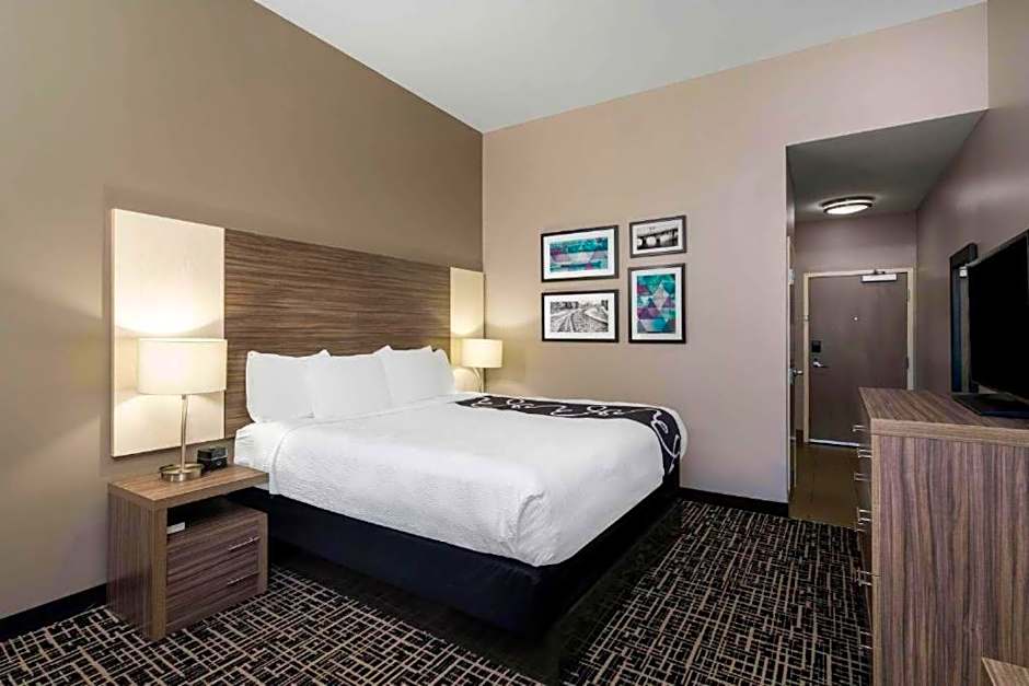 La Quinta Inn & Suites by Wyndham Forsyth