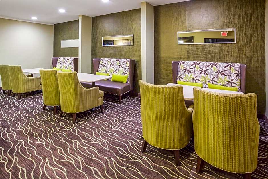 Holiday Inn Express Hotel & Suites St. Paul - Woodbury By IHG