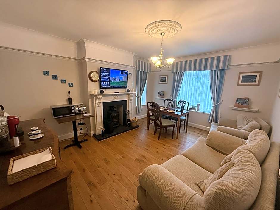 Holly Trees Guest Accommodation