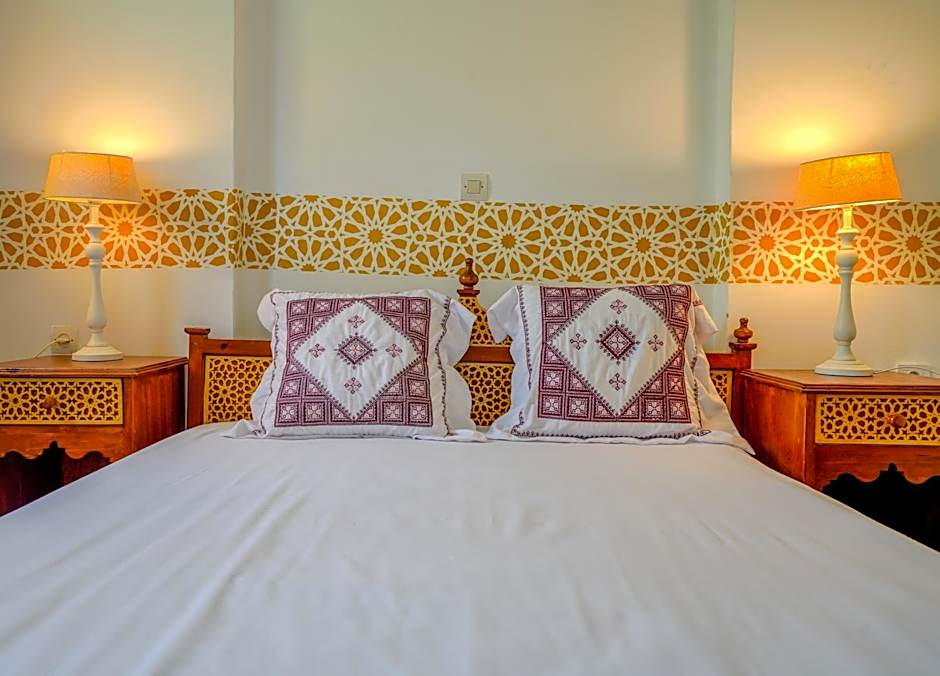 Riad Salt River