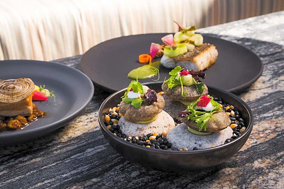 Conrad Punta de Mita