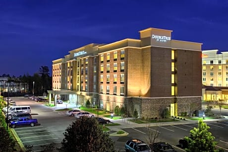 DoubleTree by Hilton Raleigh-Cary