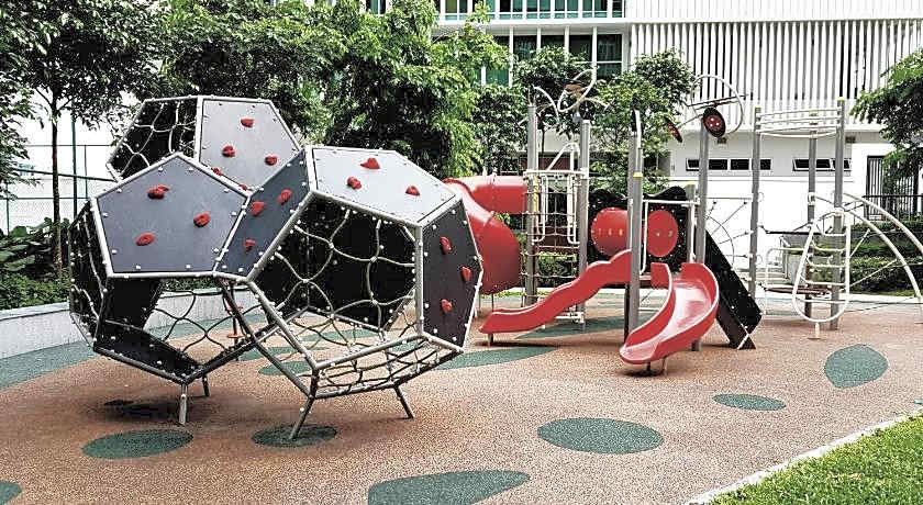 Holi 1Medini Suites Legoland