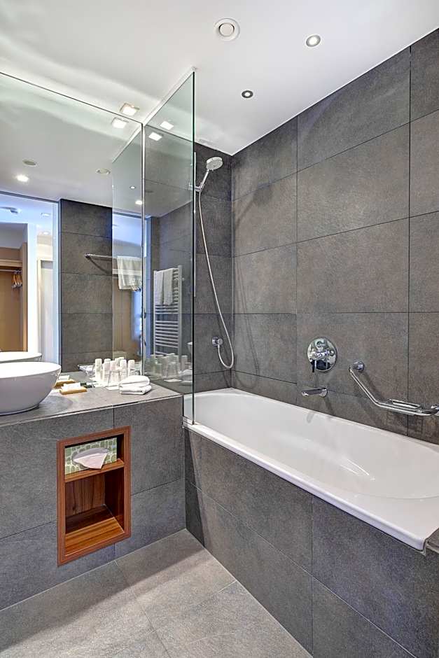 Radisson BLU Balmoral Hotel, Spa