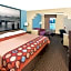Super 8 By Wyndham Madison - Ridgeland Area