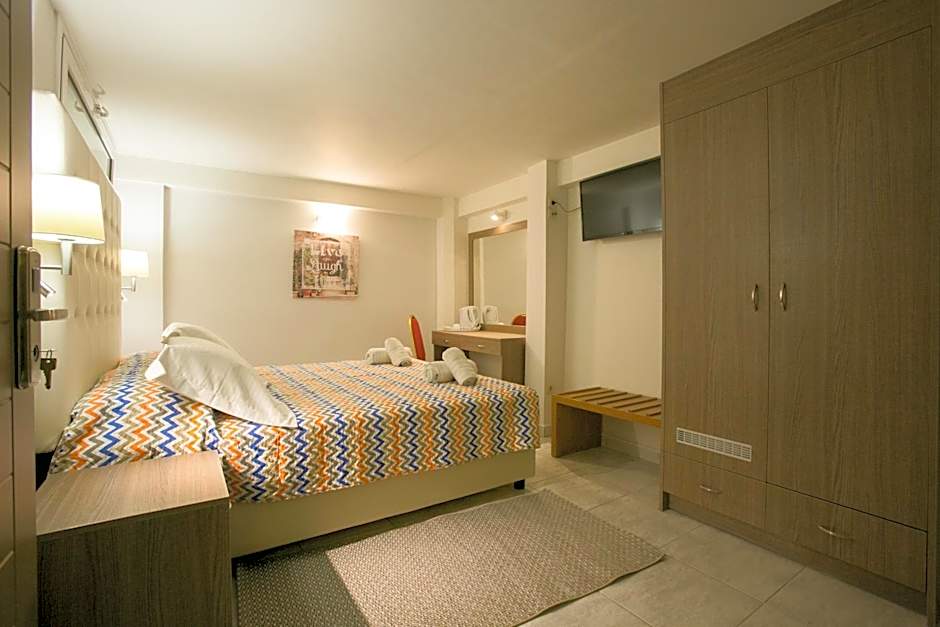 City Life Port Hotel