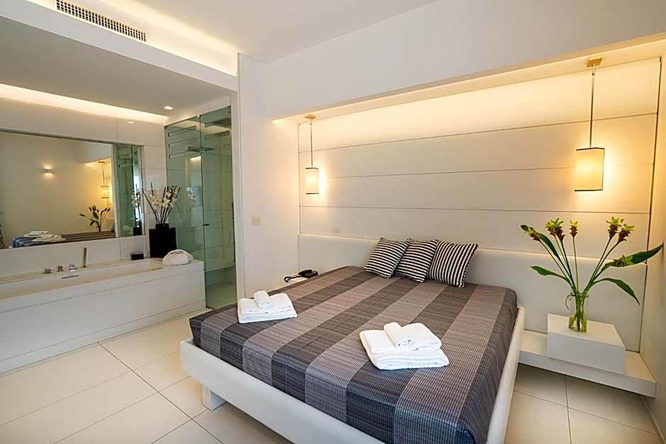 Photo 1 of 9 of Suite, Balcony