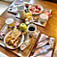 Logis Hotel Sully le Chateau