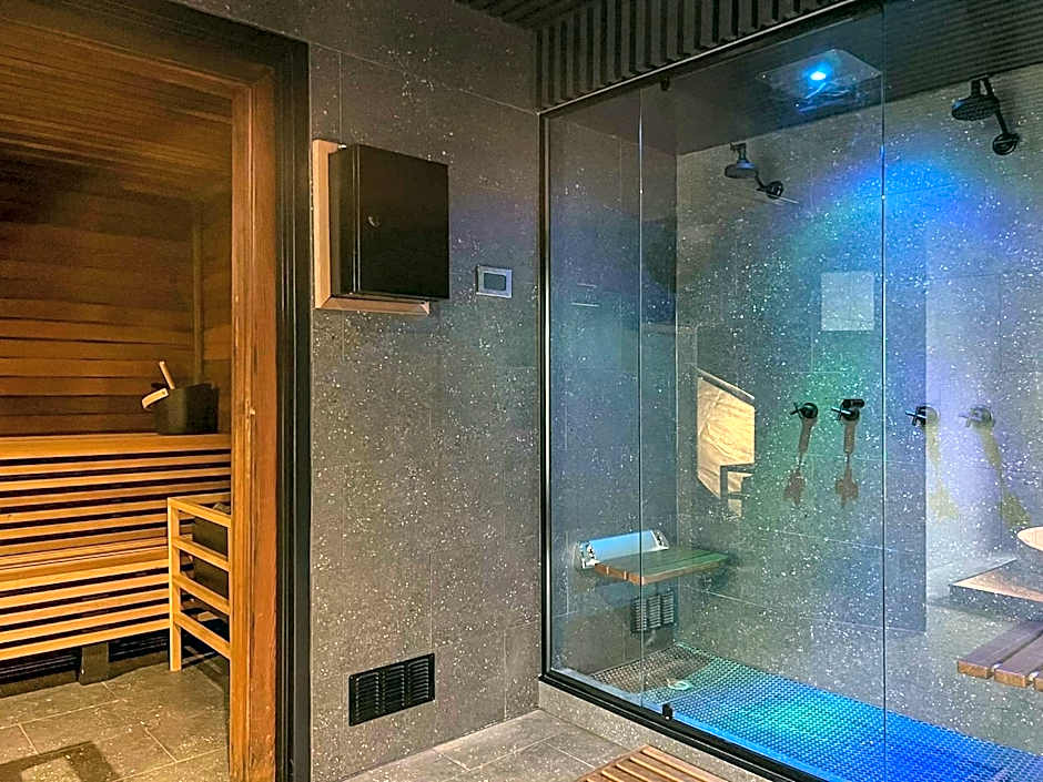 Lakeside Falls Creek