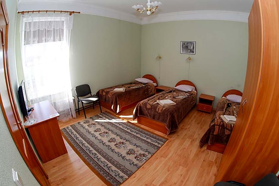 Lucia with Self Check-in