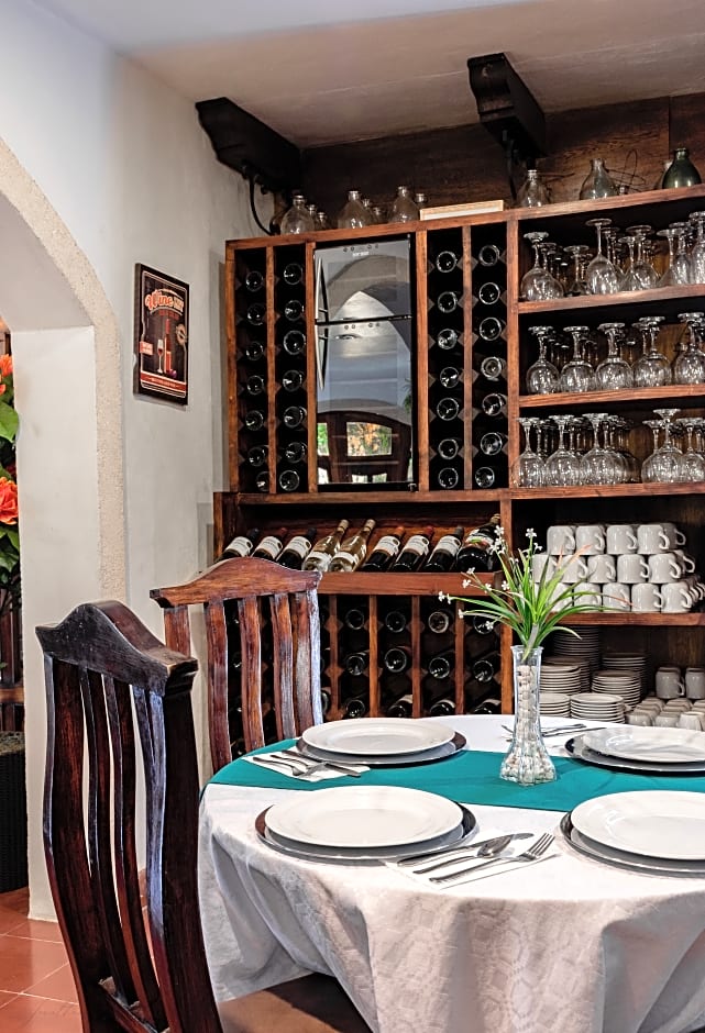 El Zaguán Colonial by GuruHotel