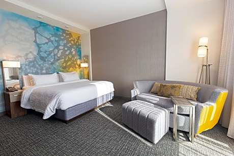 King Guest Room with Sofa Bed