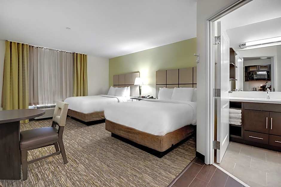 Photo 1 of 4 of Studio 2 Queen Beds Suite, Accessible, Bathtub